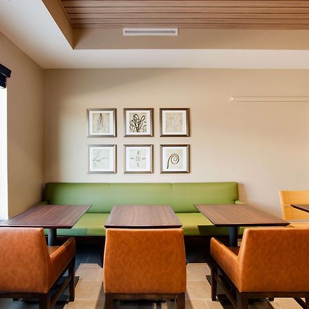 Country Inn & Suites By Radisson, Springfield Southeast Exteriör bild