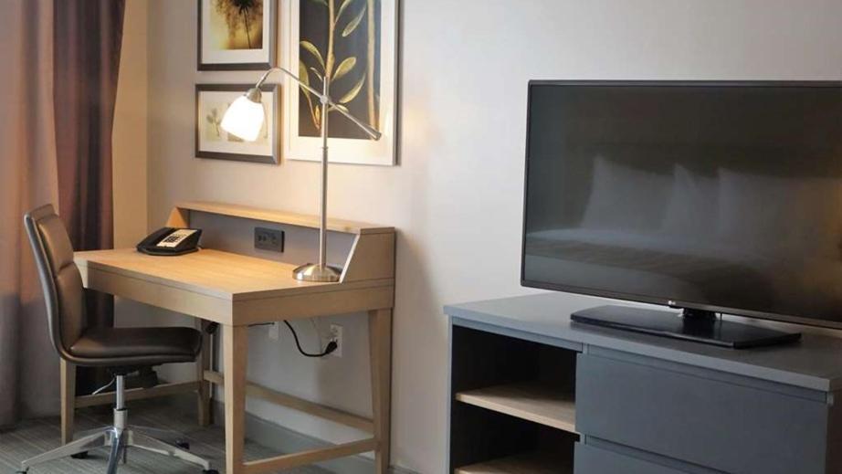 Country Inn & Suites By Radisson, Springfield Southeast Exteriör bild