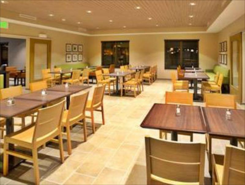 Country Inn & Suites By Radisson, Springfield Southeast Exteriör bild